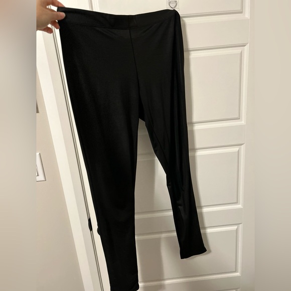 3/15 - Dynamite leather-like leggings - Picture 3 of 4